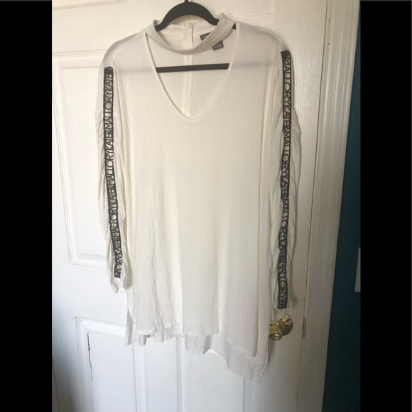 Kate & Mallory® Knit Long Sleeve Mock Neck Keyhole Embroidered Top - Picture 2 of 10